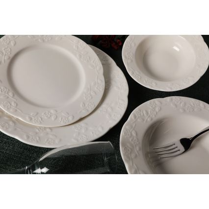 24-delig servies van crèmekleurig porselein