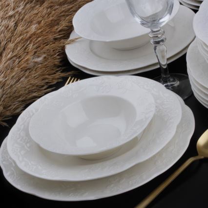 24-delig servies van crèmekleurig porselein