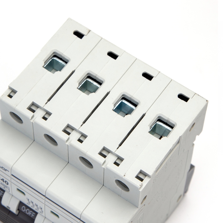 Aigostar - 4-polige installatieautomaat 4P-40A-C 400V