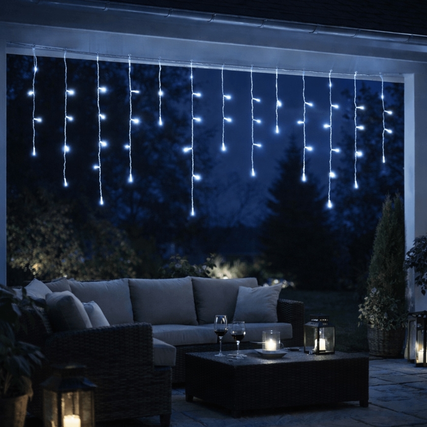 Aigostar - LED buiten kerstlichtsnoer 300xLED/8 functies 3xAA 18x0,6 m IP44 koud wit