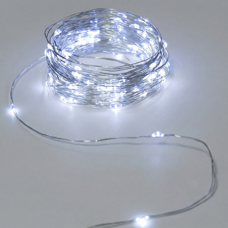 Aigostar - LED-lichtsnoer voor buiten, 50x LED / 3x AA, 5,3 m, koud wit