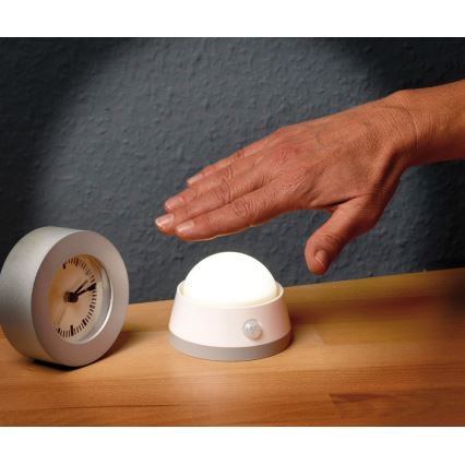 Brennenstuhl - LED Oriëntatielamp met bewegingssensor LED/3xAA 3000K