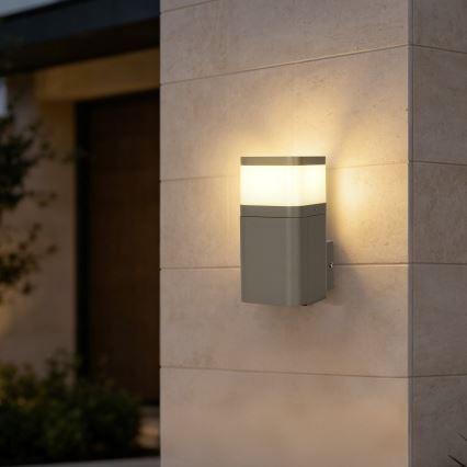 BRILAGI - Buitenmuurlamp met SCHUKO-stopcontact PILLAR 1xG9/11W/230V IP44 grijs