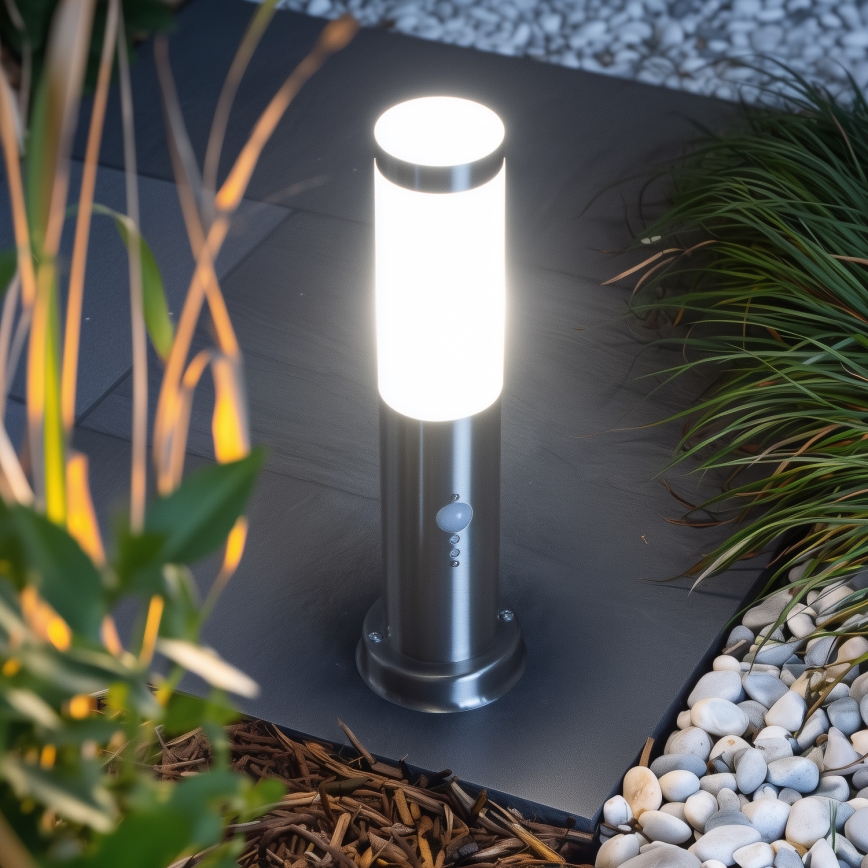 Brilagi - Buitenlamp met sensor NOVA 1xE27/15W/230V 40 cm IP44 mat chroom