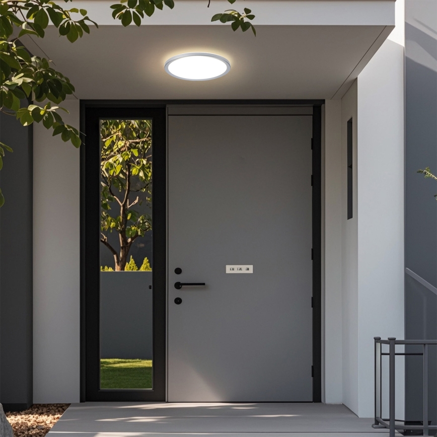 Brilagi - ULTRA SLIM plafondlamp voor badkamer LED/12W/230V Ø 22,5 cm zilverkleurig IP54