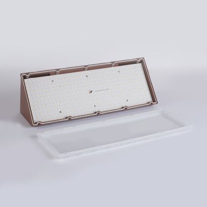 Brilagi - LED buitenwandlamp TRIANGLE LED/42W/230V 3000/4000/6500K 45 cm bruin IP65