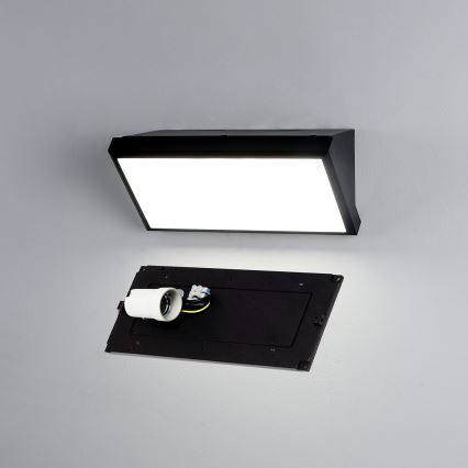Brilagi - LED dimbare buitenwandlamp TRIANGLE 1xE27/6W/230V 2700-6500K IP65 zwart