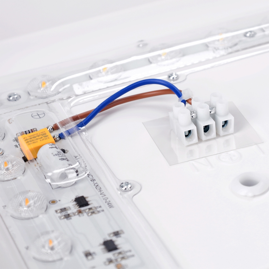 Brilagi - LED plafondlamp PILANA LED/24W/230V eik/wit 32x32 cm