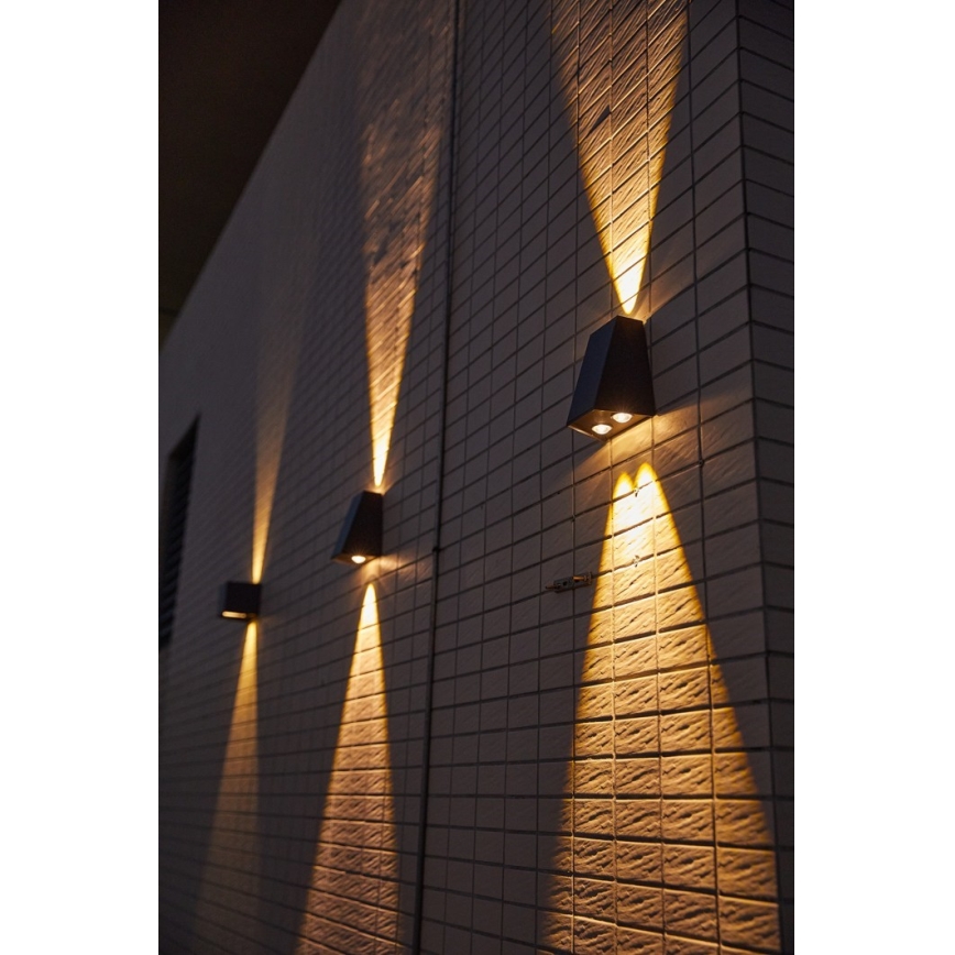 Brilagi - LED Solar wandlamp PYRAMID LED/2W/3,2V 1300 mAh IP54