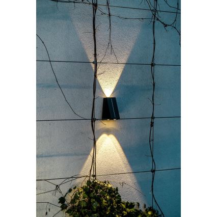 Brilagi - LED Solar wandlamp PYRAMID LED/2W/3,2V 1300 mAh IP54