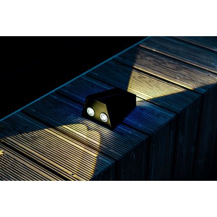 Brilagi - LED Solar wandlamp PYRAMID LED/2W/3,2V 1300 mAh IP54