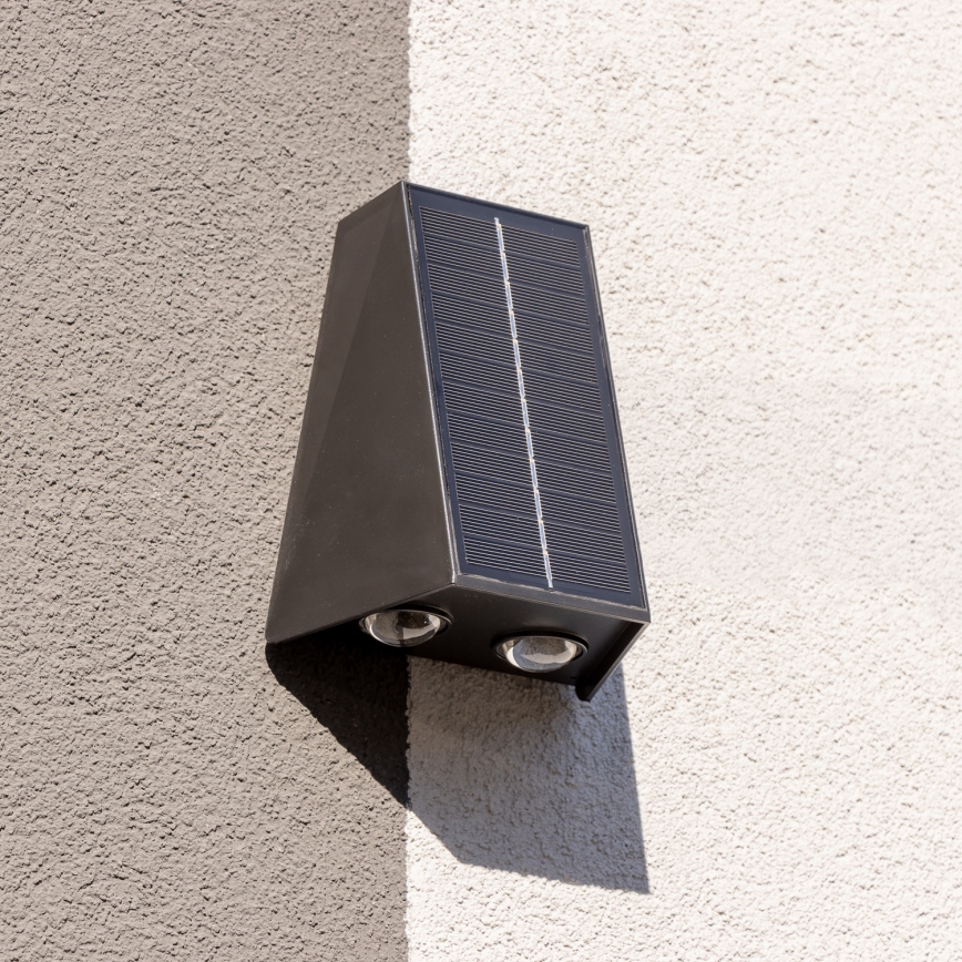 Brilagi - LED Solar wandlamp PYRAMID LED/2W/3,2V 1300 mAh IP54