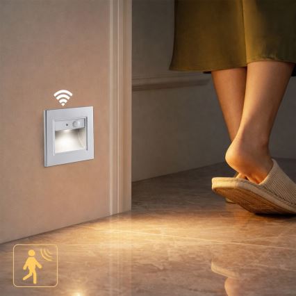 Brilagi - LED-traparmatuur met sensor STEP LIGHT LED/1,5W/230V IP44 zilver