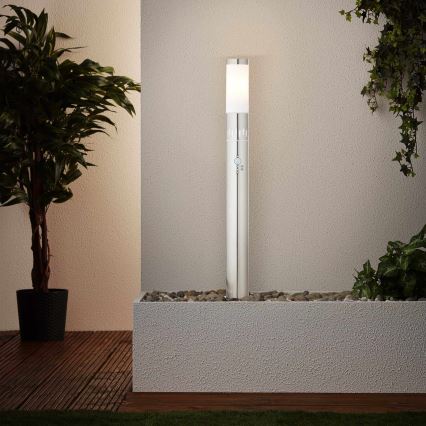Brilliant - LED Buitenlamp met een sensor LEIGH LED/0,9W/230V + 1xE27/11W 80 cm IP44 glanzend chroom