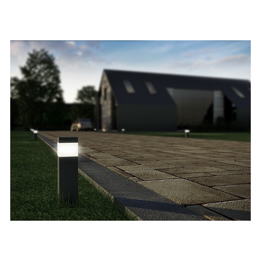 Buitenlamp met sensor en stopcontact GARD 1xE14/60W/230V IP44