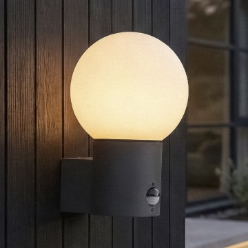 Buitenwandlamp met bewegings- en schemersensor STONO 1xE27/15W/230V IP65 antraciet
