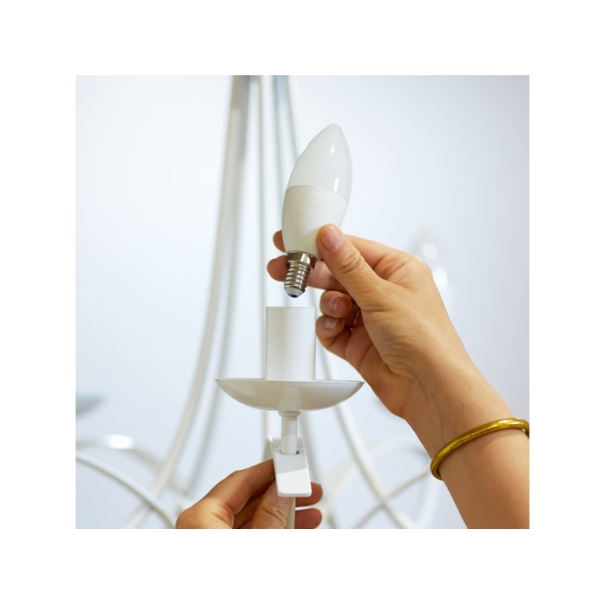 Dimbare LED RGBW Lamp C37 E14/4,9W/230V 2200-6500K CRI 90 Wi-Fi -WiZ