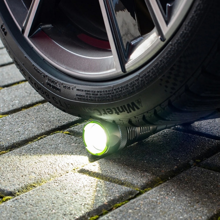 Dimbare oplaadbare LED zaklamp met powerbankfunctie LED/30W/5V IPX7 3000 lm 4000 mAh