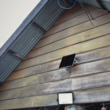 Dimbare LED-zonne-schijnwerper LED/200W/3,2V 2000-8000K IP65 10000 mAh zwart + afstandsbediening