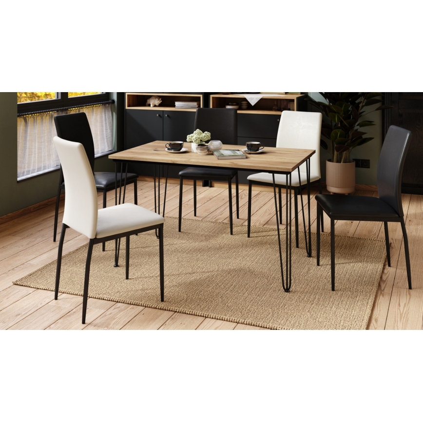 Eettafel HALIJA met eiken decor