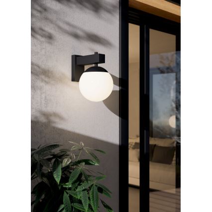 Eglo - Wandlamp voor buiten 1xE27/40W/230V zwart IP44