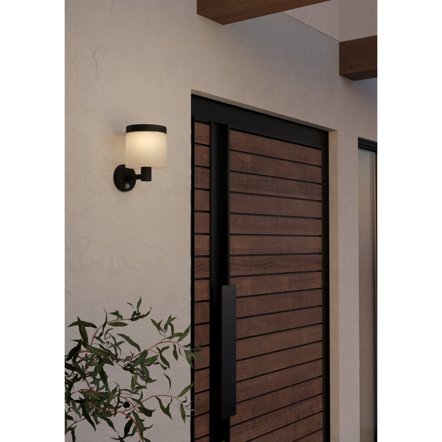 Eglo - LED Zonne-energie wandlamp met sensor LED/7,5W/3,7V 2200 mAh IP44