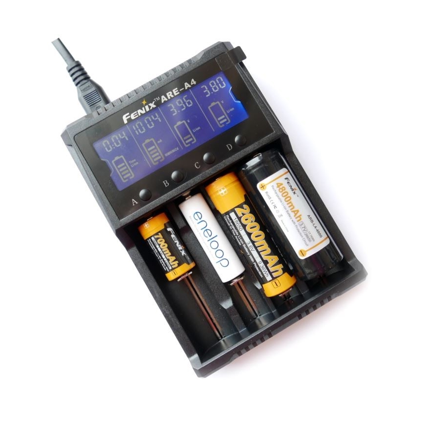 Fenix ​​FENAREA4 - Acculader 4xLi-ion/AAA/AA/C 5V