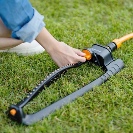 Fiskars - Oscillerende sproeier met metalen basis