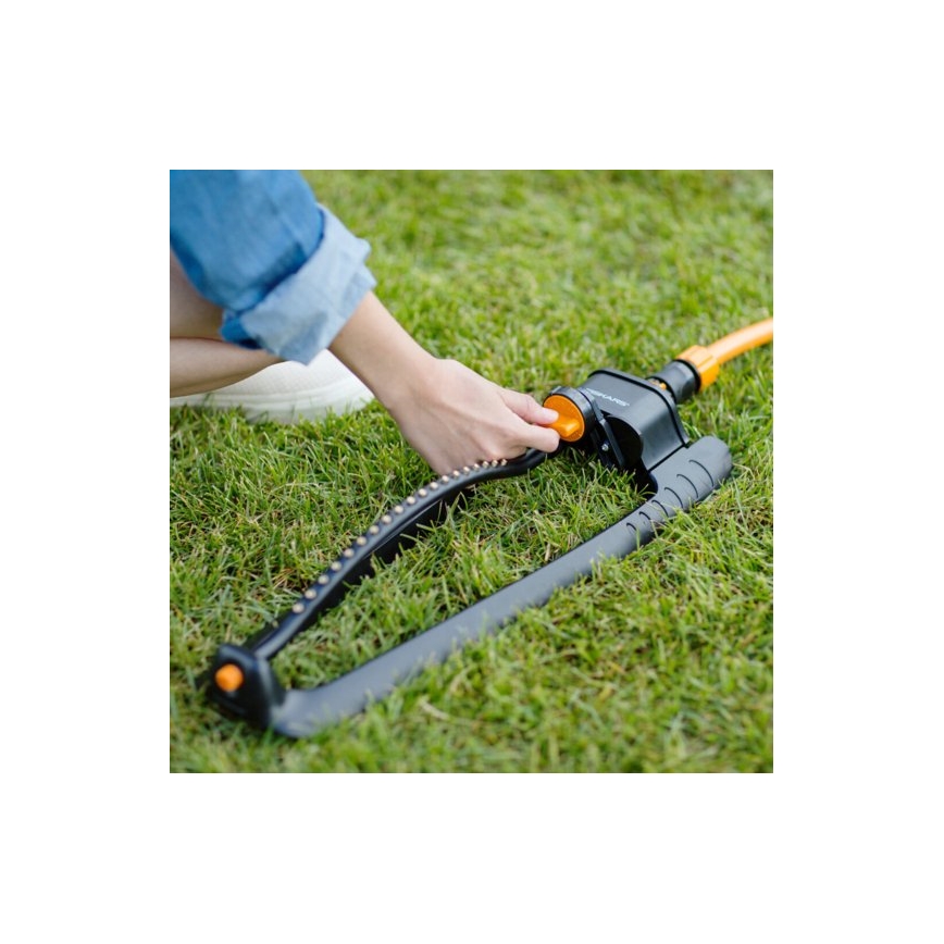 Fiskars - Oscillerende sproeier met metalen basis