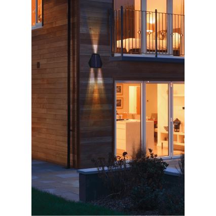 LED Solar wandlamp met sensor LED/2W/5V IP54 1300 mAh