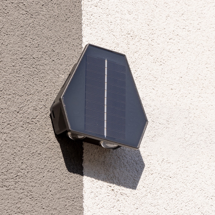LED Solar wandlamp met sensor LED/2W/5V IP54 1300 mAh