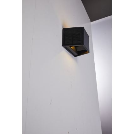 LED Solar Wandlamp met sensor LED/2W/5V IP54 1300 mAh