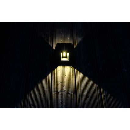 LED Solar Wandlamp met sensor LED/2W/5V IP54 1300 mAh