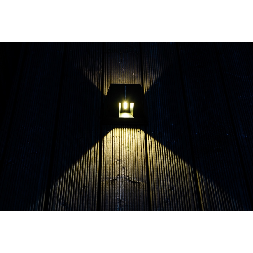 LED Solar Wandlamp met sensor LED/2W/5V IP54 1300 mAh