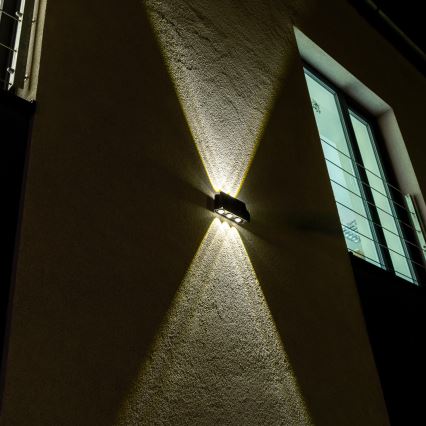 LED Solar wandlamp met een sensor LED/2W/5V IP54