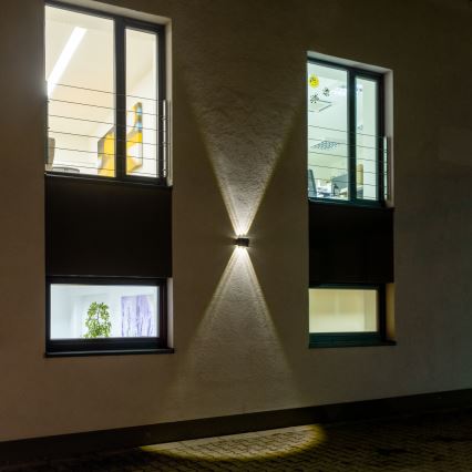 LED Solar wandlamp met een sensor LED/2W/5V IP54