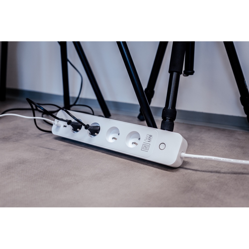 Immax NEO 07707L - NEO LITE Smart verlengkabel 4AC + 4USB Wi-Fi Tuya 1,5m