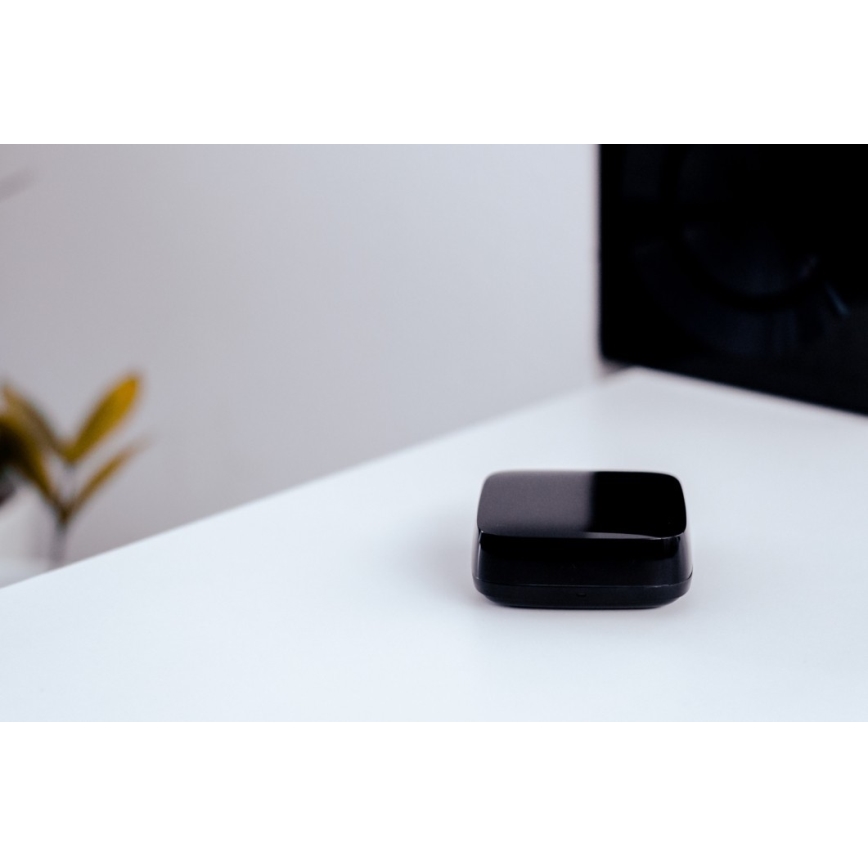 Immax NEO 07730L - Slimme IR controller NEO LITE met temperatuur en vochtigheidssensoren Wifi Tuya 5V