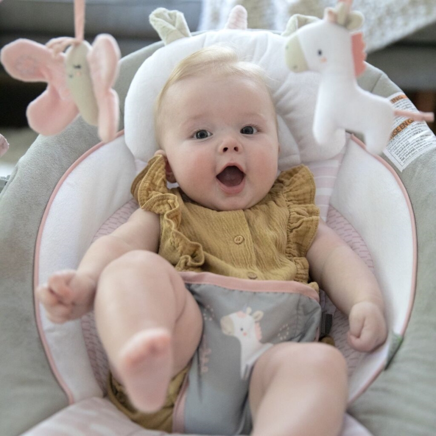 Ingenuity - Baby vibrerend ligbed met melodie FLORA THE UNICORN 3xC