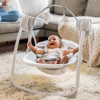 Ingenuity - Kinderen schommel met een melodie CUDDLE LAMB 4xLR14