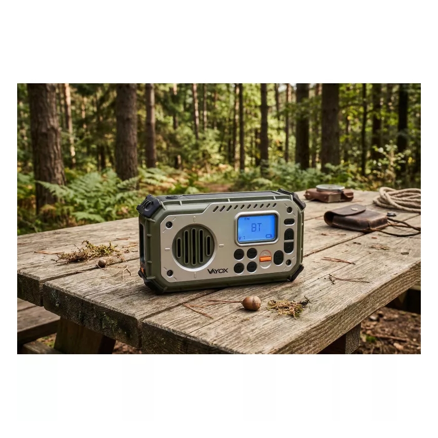 Kampeerradio met handdynamo, zonnepaneel en LED-zaklamp met powerbankfunctie 5V/3xAAA/2000 mAh IPX4 groen