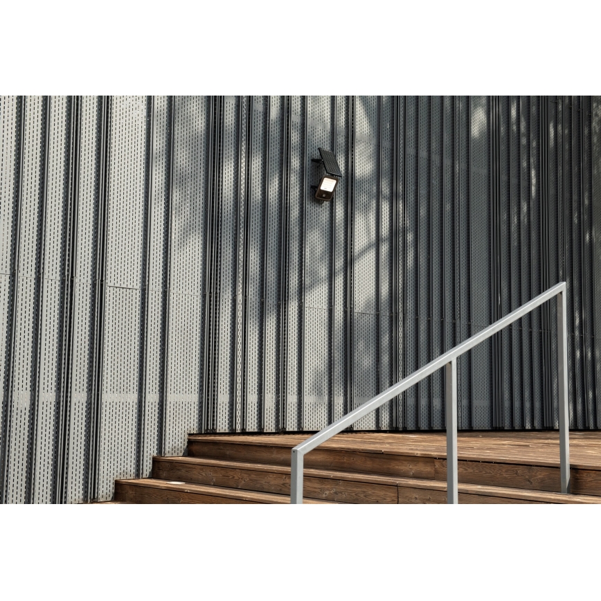 LED dimbare schijnwerper met een zonnepaneel en dusk sensor LED/15W/15000 mAh 3,2V IP65 + afstandsbediening