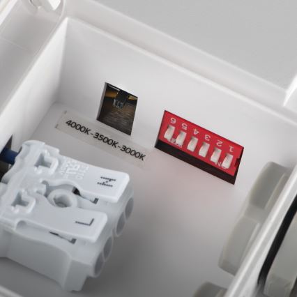 LED Plafondlamp voor buiten met bewegingssensor BENO LED/24/30W/230V 3000/3500/4000K IP65 wit hoekig