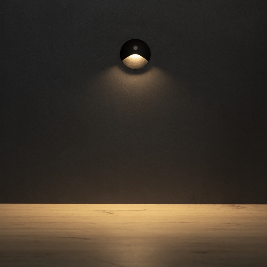 LED-traparmatuur met bewegings- en schemersensor EXIN LED/2,5W/230V 3000K IP65 zwart rond