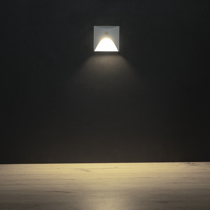 LED traparmatuur met bewegings- en schemersensor EXIN LED/2,5W/230V 4000K IP65 wit vierkant