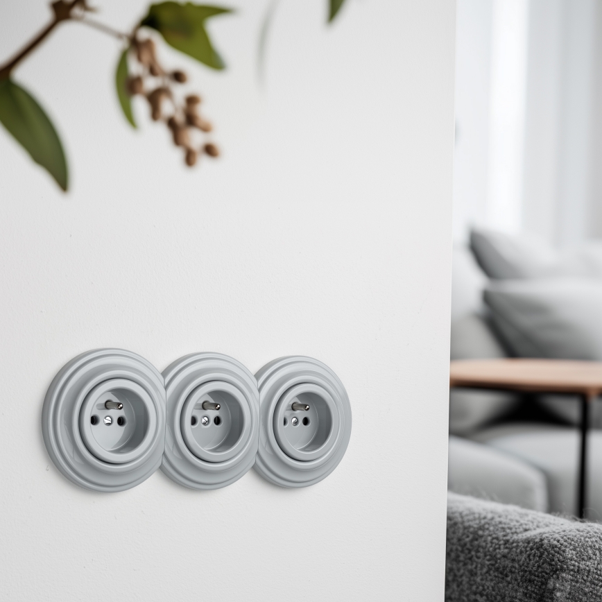 Kliklap - Drievoudig retro wandcontactdoos voor in huis met afdekraam 230V grijs
