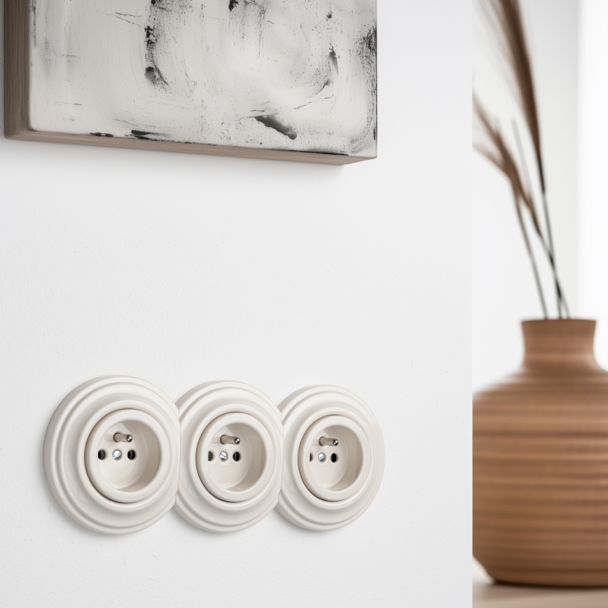 Kliklap - Drievoudige retro-wandcontactdoos voor huishoudelijk gebruik met afdekraam 230V beige