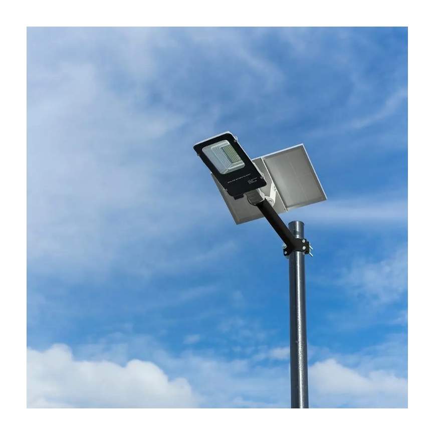 LED Dimbaar zonne- straat lamp LED/50W/6,4V 4000K IP65 50000 mAh + afstandsbediening