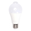 LED-lamp met bewegings- en schemersensor A60 E27/6W/230V 6500K - Aigostar