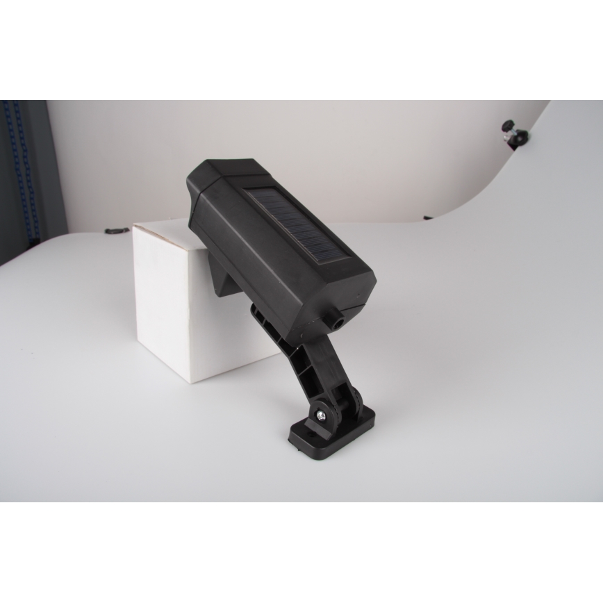 LED imitatie beveiligingscamera met sensor en zonnepaneel LED/5W/5,5V 800 mAh IP65 + afstandsbediening